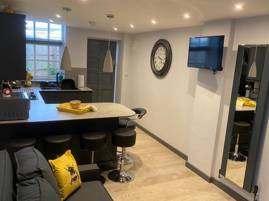Top Tip Rooms Newmarket Newmarket  Luaran gambar